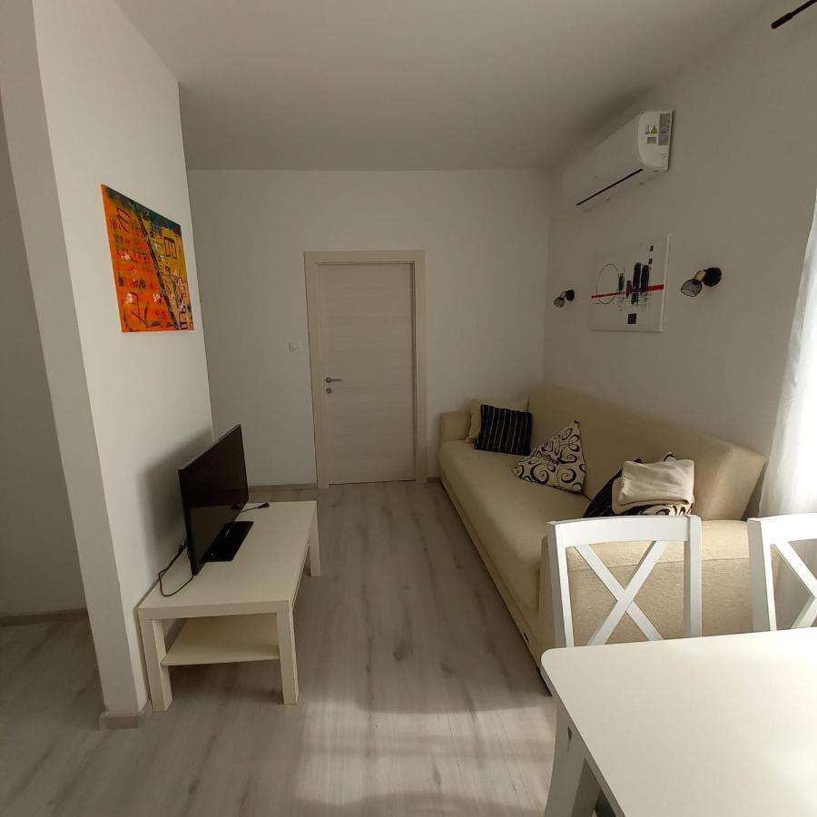 Apartmani Pajalic Krk Town Exterior foto